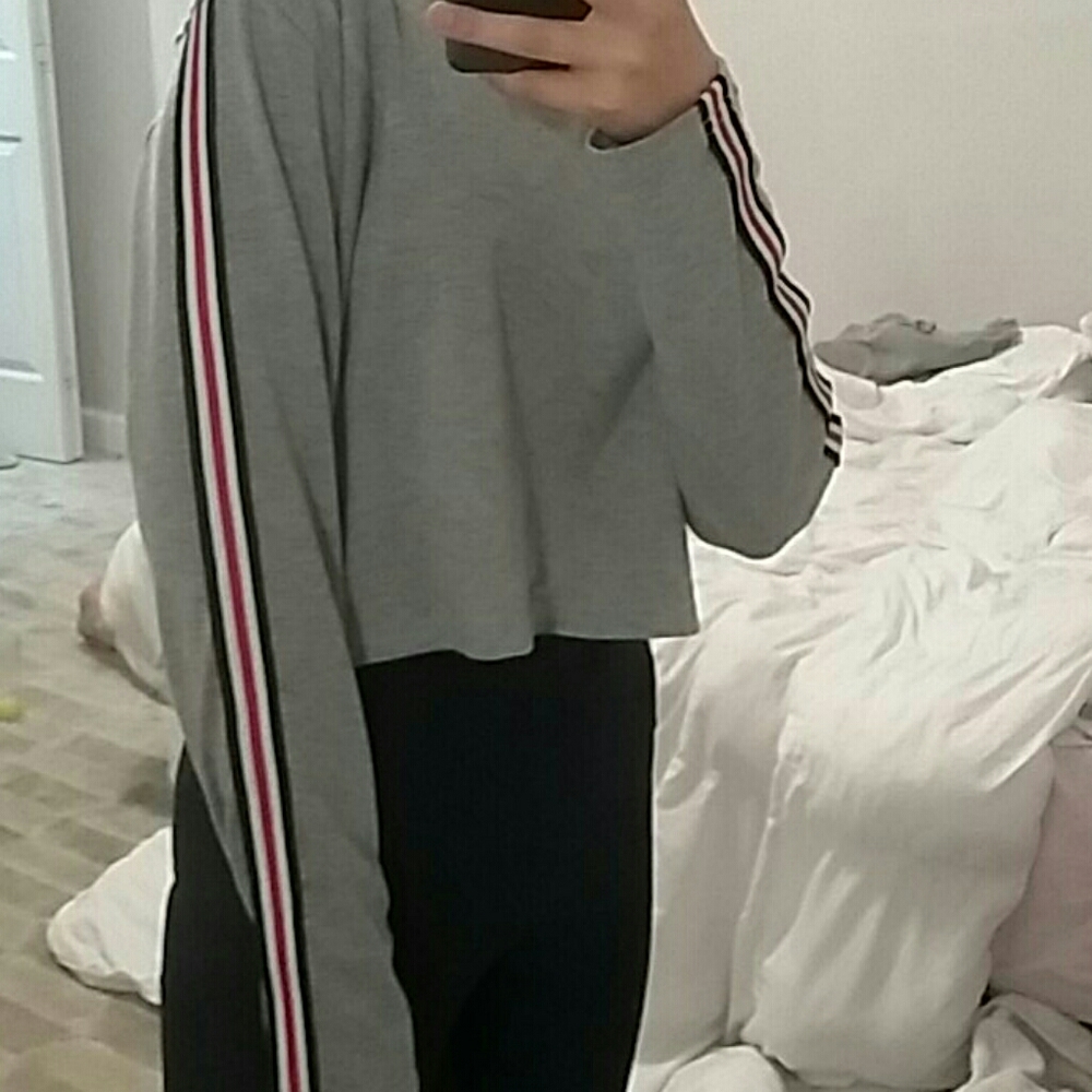 crop with stripes